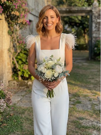 MONO DE FIESTA BLANCO... 2