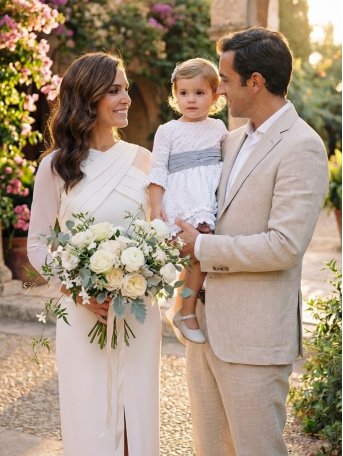 VESTIDO DE FIESTA BLANCO...
